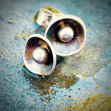 Load image into Gallery viewer, Make a pair of earrings taster session
